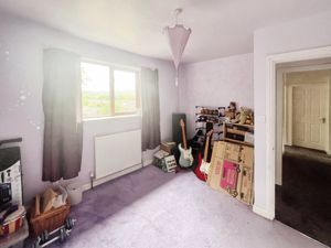Bedroom:- click for photo gallery